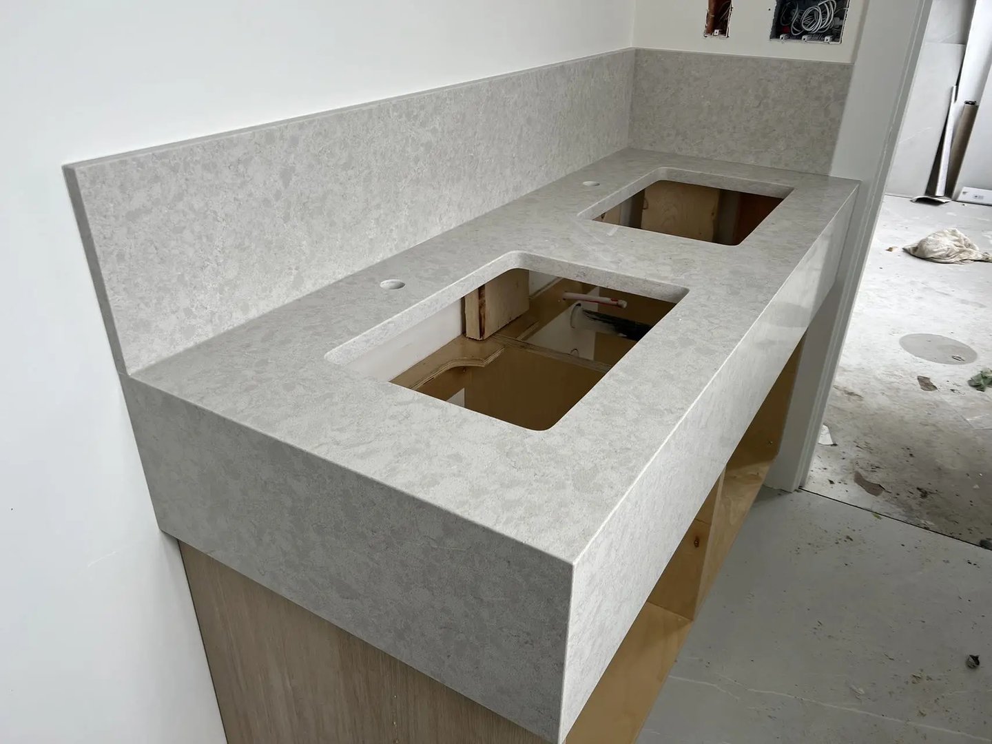 Countertop installation 25
